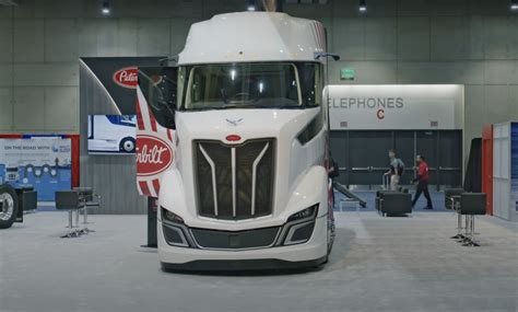 Peterbilt To Show Off Unique Supertruck Ii At Las Vegas Trade Show