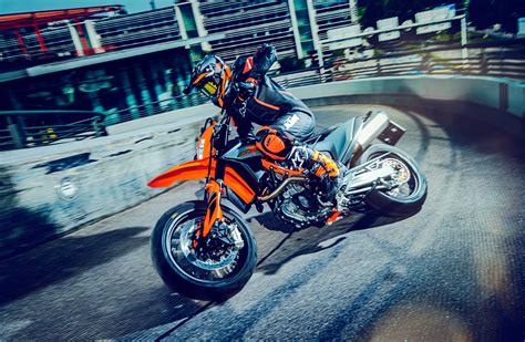 Ktm Smc R Guide Total Motorcycle