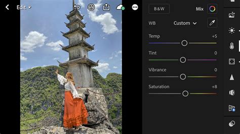 Hướng dẫn chỉnh ảnh tone hồng phấn HOT TREND trên Lightroom Di Động