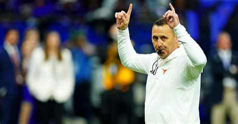 Texas Longhorns Coach Steve Sarkisian Named A Finalist For Coach Of The ...