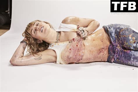 Miley Cyrus Nude Sexy She Is Coming Outtakes Photos