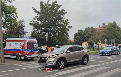 Latka Potr Ci A Matk Z Dzieckiem Policja Wyja Nia Okoliczno Ci