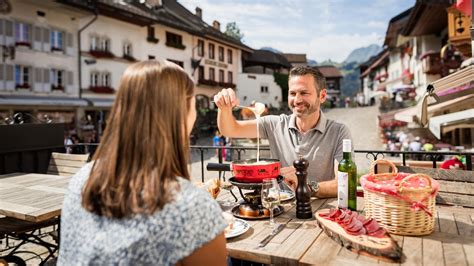 Mittelalterliches Städtchen Gruyères Ein Juwel am Fusse der Voralpen