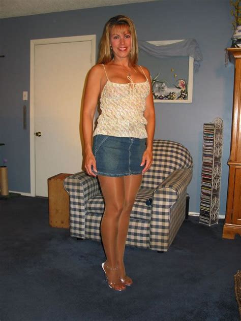 Skinny Milf In Mini Skirt Porno Video Telegraph