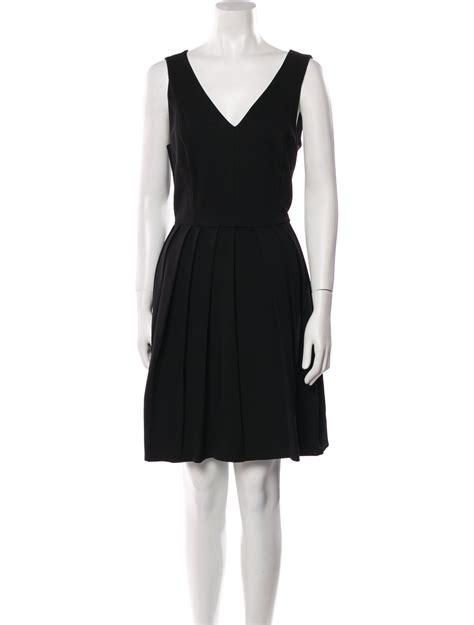 Halston Heritage V Neck Knee Length Dress Black Dresses Clothing