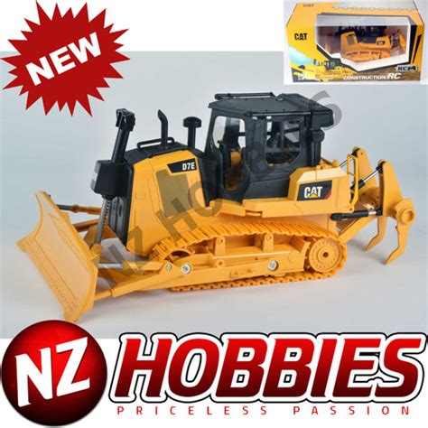 Diecast Masters Dcm25002 Caterpillar D7e Bulldozer 124 Nz Hobbies