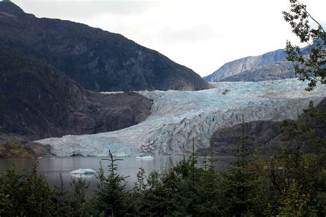 How to Get to Mendenhall Glacier from Juneau Cruise Port