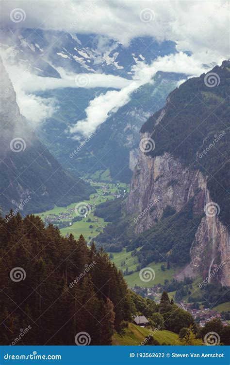 High Key Lauterbrunnen Valley With Eige Moench And Jungfrau Royalty