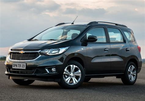 Chevrolet Spin ganha duas versões manuais na linha 2023 Motor Show