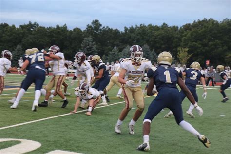 Shrewsbury football defeats ARHS during homecoming weekend