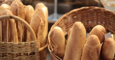 El truco para que el pan duro parezca recién salido del horno Todo