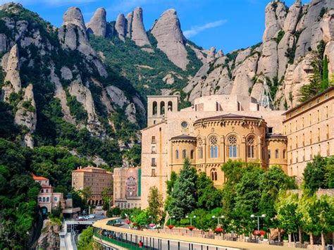 Magic on Montserrat, Spain - City Wonders