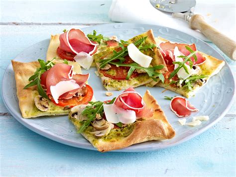 Schneller Rucola Schinken Flammkuchen Rezept LECKER