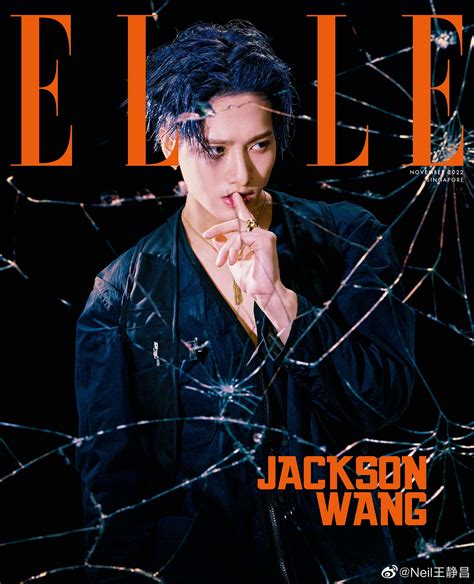 王嘉尔登上新加坡版《elle》11月刊封面