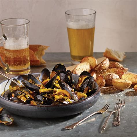 Beer Braised Mussels With Crispy Potatoes Recipe From H E B