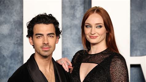 Joe Jonas E Sophie Turner V O Divorciar Se O Casamento Entre As