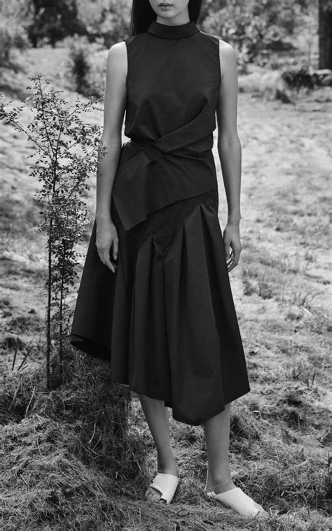 Pin By Anamarcia Rodrigues On Blusas Fashion Black Dress Fashion