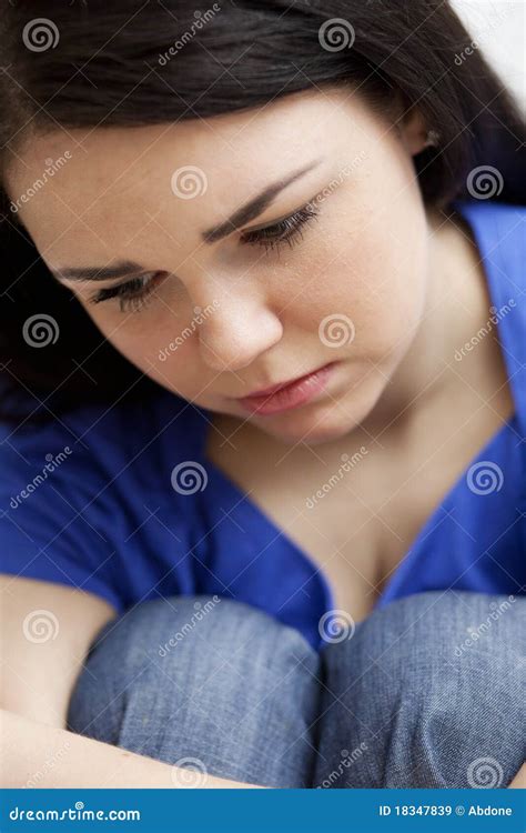 Jeune Fille Tr S Triste Image Stock Image Du Seul Inqui Tude