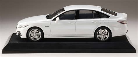 Toyota Crown Rs Advance Hybrid White Pearl Crystal Shine Hlj