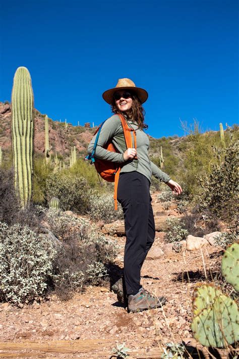 Cute + Practical Hiking Outfits For Women | Jacey Out West