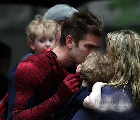 Andrew Garfield plays with nephew and swings on web with Emma/Gwen - Oh