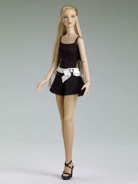 Perfect Morning Cami Blonde NRFB Robert Tonner Cami Basic