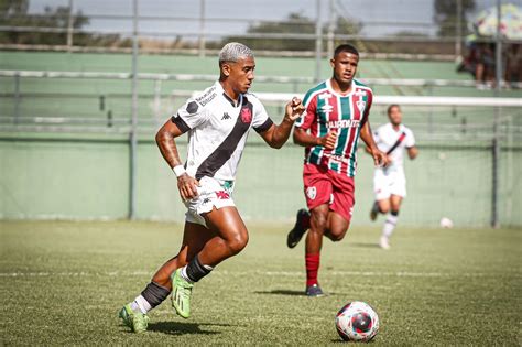 Vasco e Fluminense fazem nesta terça 1º jogo das oitavas da Copa do