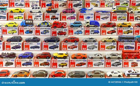 Miniature Toy Cars Collection Editorial Photo - Image of toys, background: 44728946