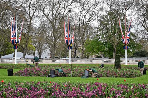 Photos: London Is Transforming for King Charles' Coronation | TIME