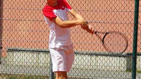 Krupkat Und Marysko Triumphieren Bei Tennis Bezirksmeisterschaften