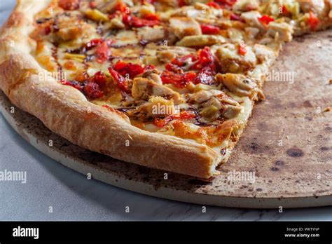 New York Style Specialty Pizza Pie With Balsamic Chicken Sundried