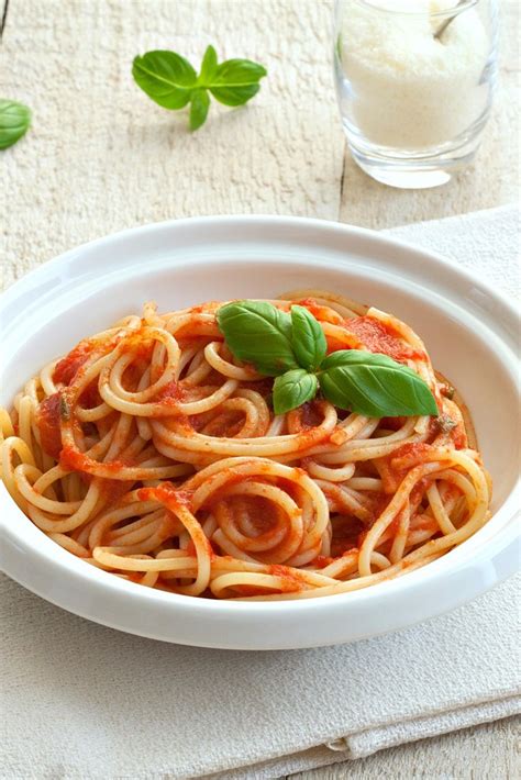 Spaghetti Al Pomodoro Recipe Great Italian Chefs