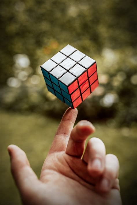 This Is The Ultimate Buying Guide For The Best Rubiks Cube