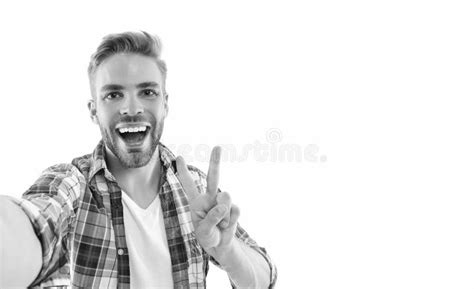 Foto De Un Hombre De Selfie Milenario Con Una Camisa A Cuadros