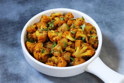 Aloo Gobi The Punjabi Cauliflower and Potato Curry ãhãram