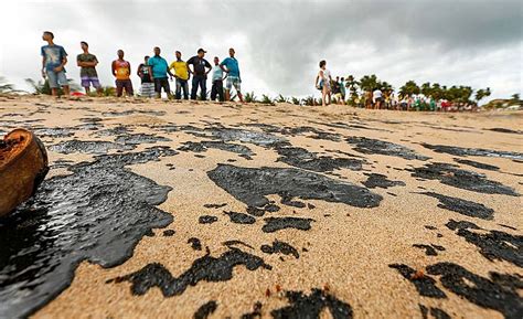 Um ano após vazamento de óleo no Nordeste nenhum responsável Geral