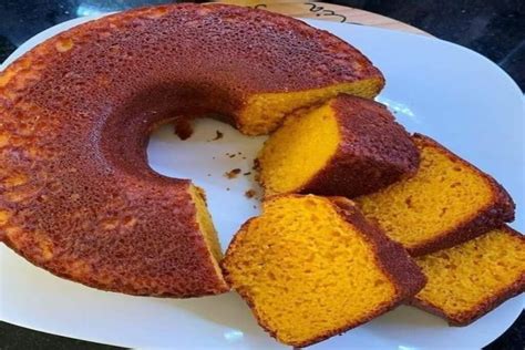 Aprenda a fazer o mais saboroso bolo de cenoura que você já comeu muito