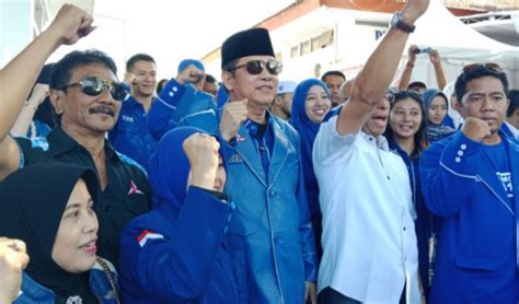 Kecewa Demokrat Banyuwangi Copot Baliho Bergambar Capres Anies Hingga