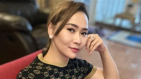 Foto Inul Daratista Ungkap Gaji ART Di Rumahnya Berapa Ya