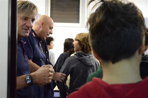 Incontro Con La Polizia Postale Istituto Italiano Statale