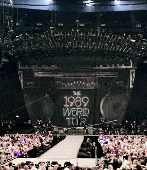 Taylor Swift 1989 World Tour - ST8MNT BRAND AGENCY