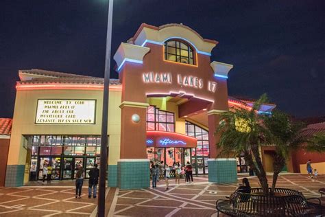 cobb-theater-2 - Main Street Miami Lakes