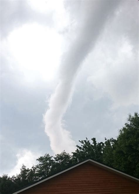 Was Unterscheidet Hurrikan Tornado Zyklon Und Taifun