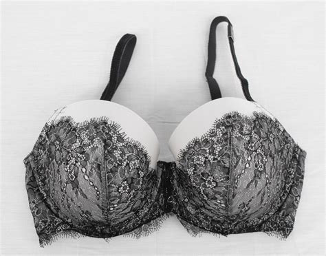 Victorias Secret Dream Angels Bra Lined Demi Perfect Lace Bling