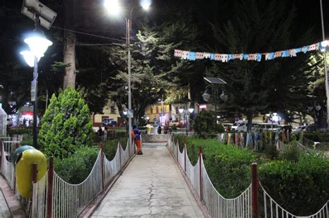 Electrocentro ilumina la Plaza de Yanahuanca en Daniel Alcides Carrión