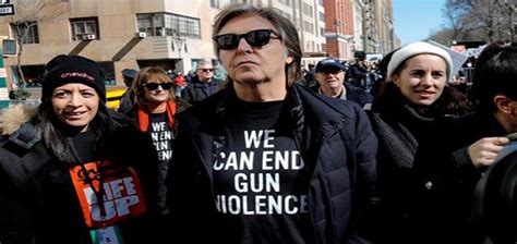 Paul Mccartney Participa En La Marcha Antiarmas En Nueva York Y