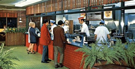 Vintage Mcdonalds See 5 Decades Of The Famous Fast Food Chains Retro