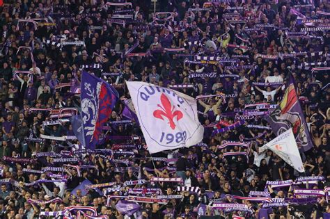 La Serata Nera Dei Tifosi Viola A Monza Si Macchia Anche Del Lancio Di