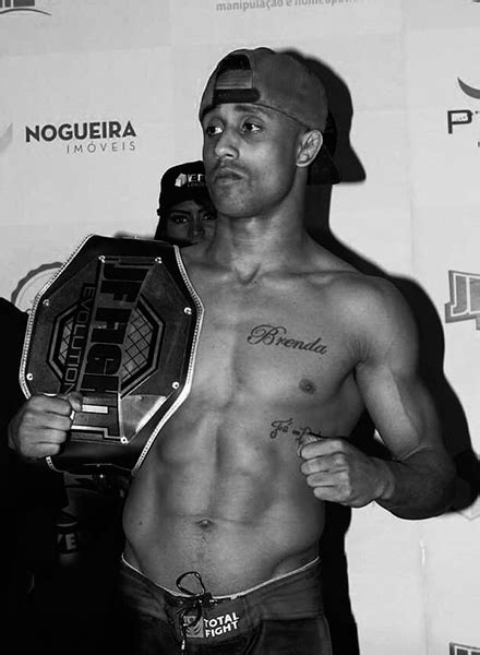 Lutador De Mma Glyan Alves Morre Ap S Ser Baleado