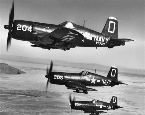 Asisbiz Vought F4U 4 Corsair VF 783 White D205 BuNo 96999 In Formation